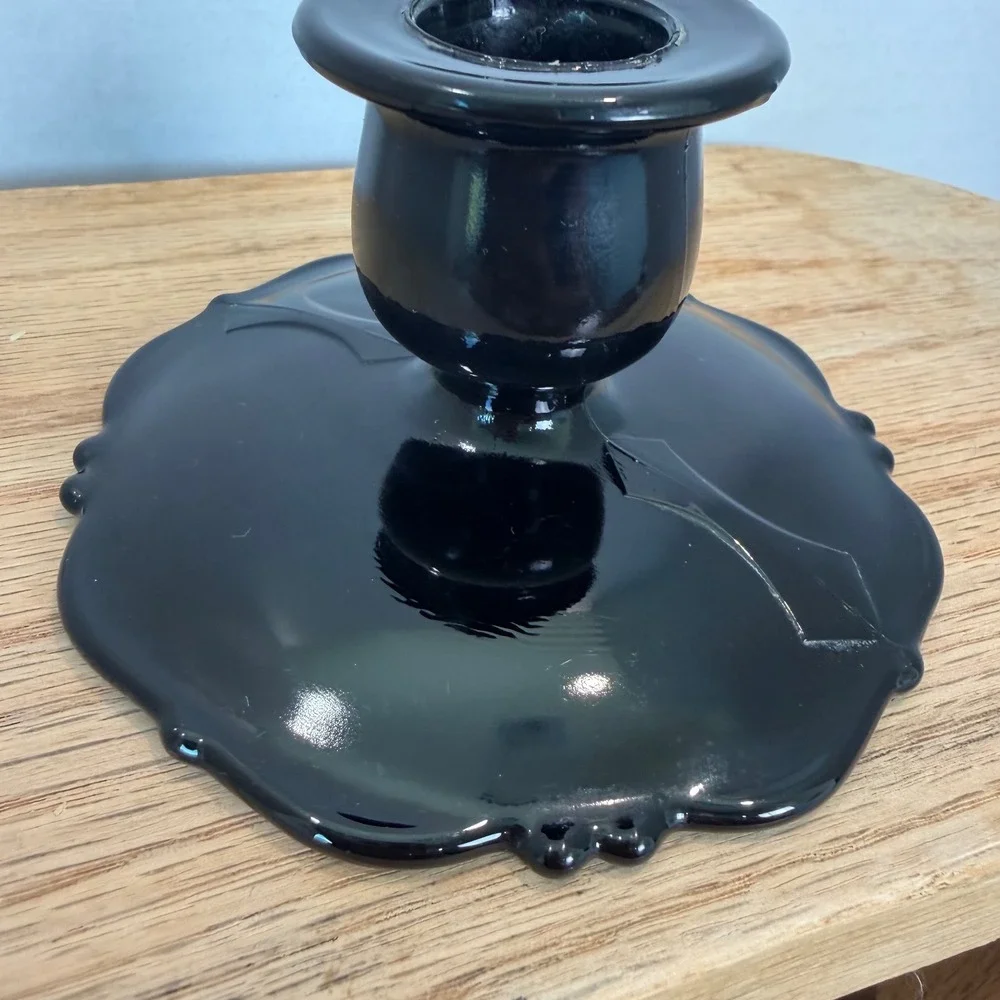 L.E. Smith Black Amethyst Glass Candle Holder Vintage Scalloped Base